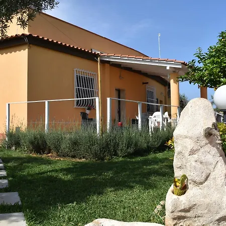 Trinacria Holiday home Floridia